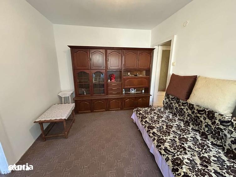 Apartament cu 2 camere semidecomandat în Grădiște