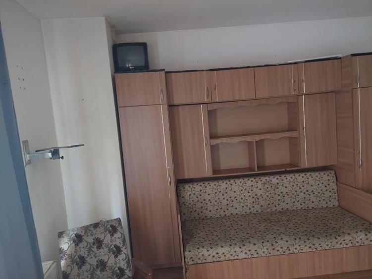 Garsonieră decomandată în Florești
