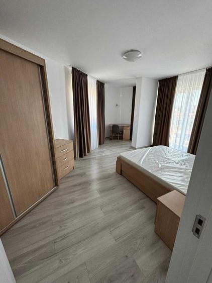 Apartament cu 3 camere decomandat, mobilat în Iris