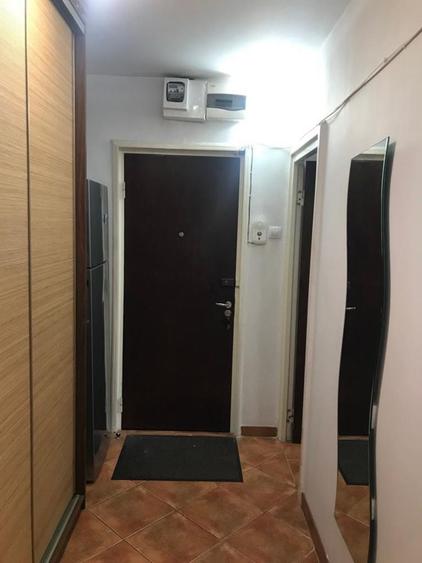 Garsonieră decomandată în Drumul Taberei