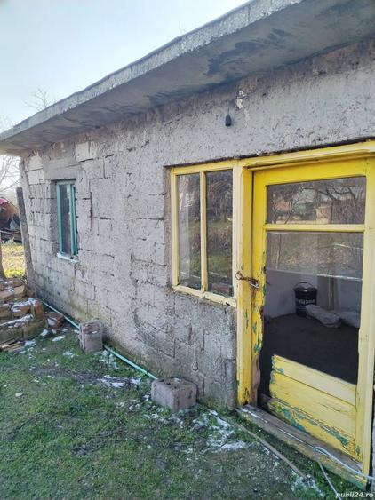 Casă cu 5 camere cu Teren 2000 Mp în Greaca