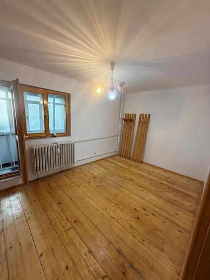 Apartament cu 3 camere decomandat în Păcurari