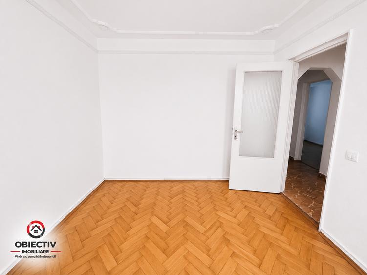 Apartament cu 3 camere decomandat în Dărmănești