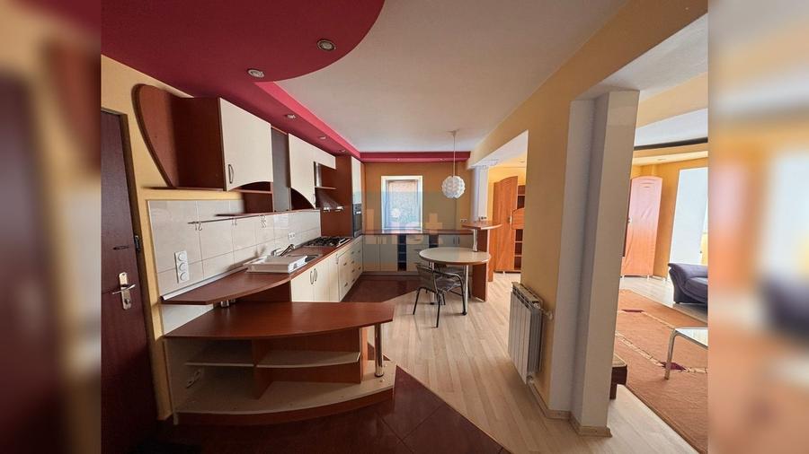 Apartament cu 3 camere semidecomandat, mobilat în Plopilor