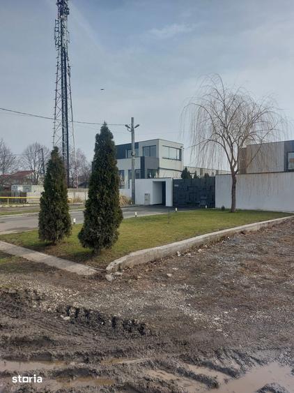 Teren de 910 mp, în Central
