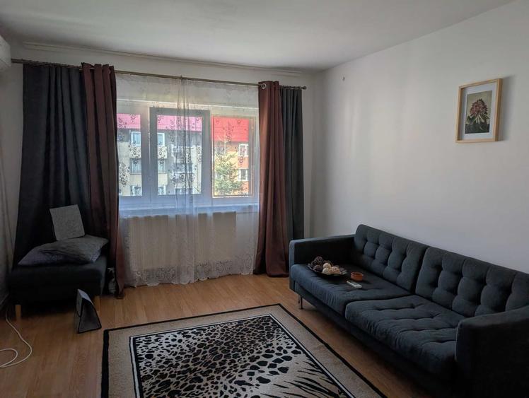 Apartament cu 2 camere decomandat în Răcădău
