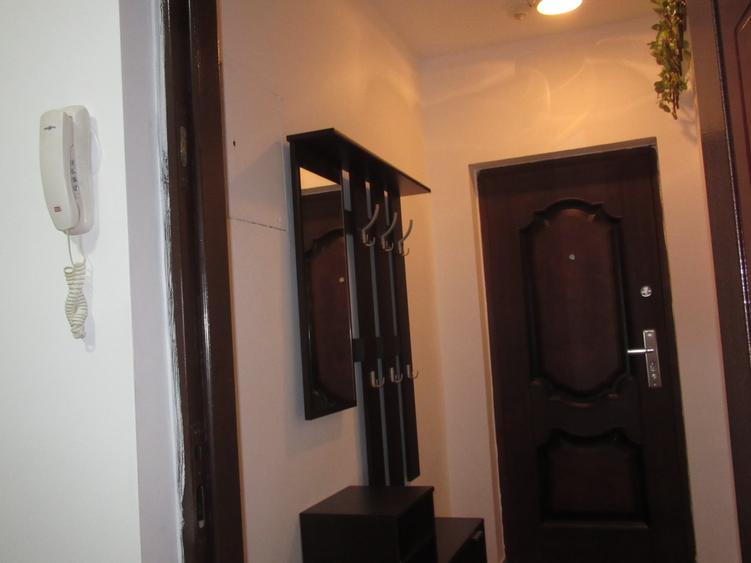 Apartament cu 2 camere decomandat în Centru Civic