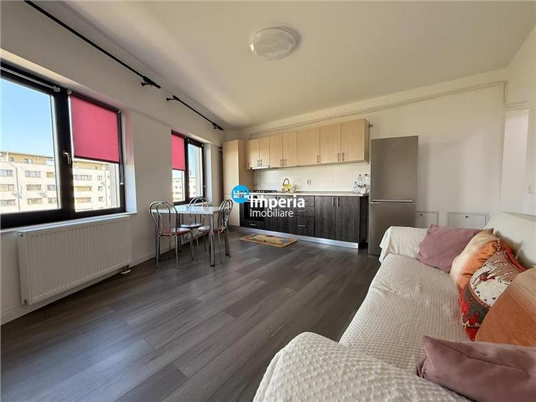 Apartament cu 2 camere decomandat în Podul de Fier