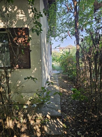 Casă cu 3 camere cu Teren 1000 Mp în Central