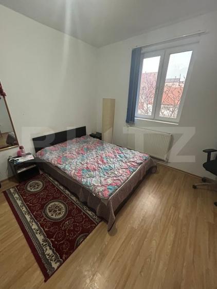 Casă individuală cu 6 camere cu Canalizare în Complex Studențesc