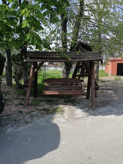 Casă individuală cu 12 camere cu Teren 1000 Mp în Central