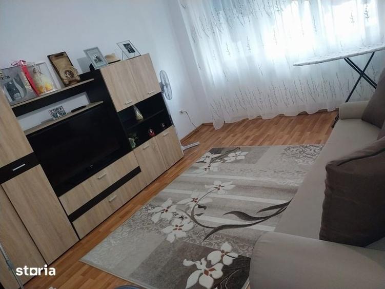 Apartament cu 2 camere decomandat în Obor