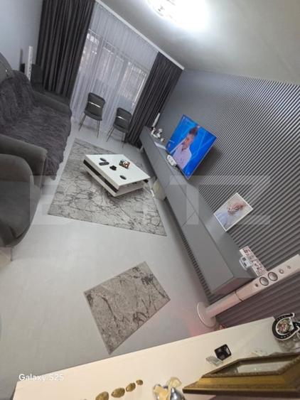 Apartament cu 3 camere decomandat, mobilat în Micro 12