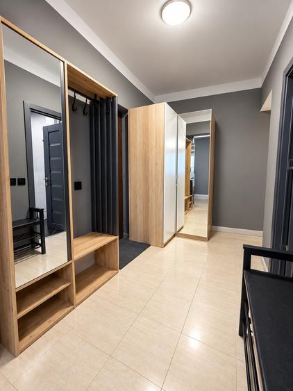 Apartament cu 4 camere decomandat, mobilat în Nicolina