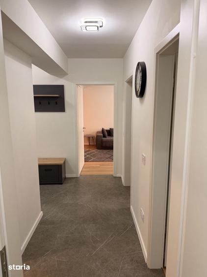 Apartament cu 2 camere decomandat, mobilat în Tractorul