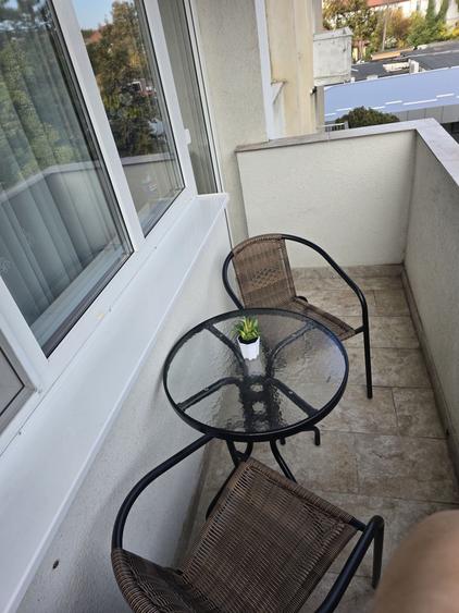 Apartament cu 2 camere decomandat în Exterior Vest