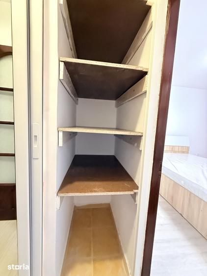 Apartament cu 3 camere decomandat în Cornișa