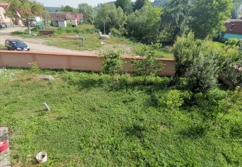 Casă cu 4 camere în Valchid