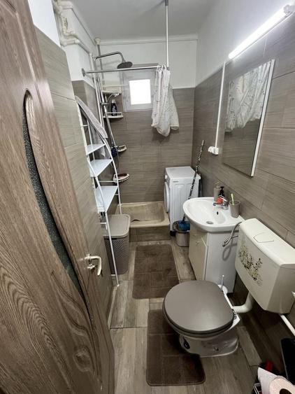 Apartament cu 2 camere decomandat în Exterior Vest