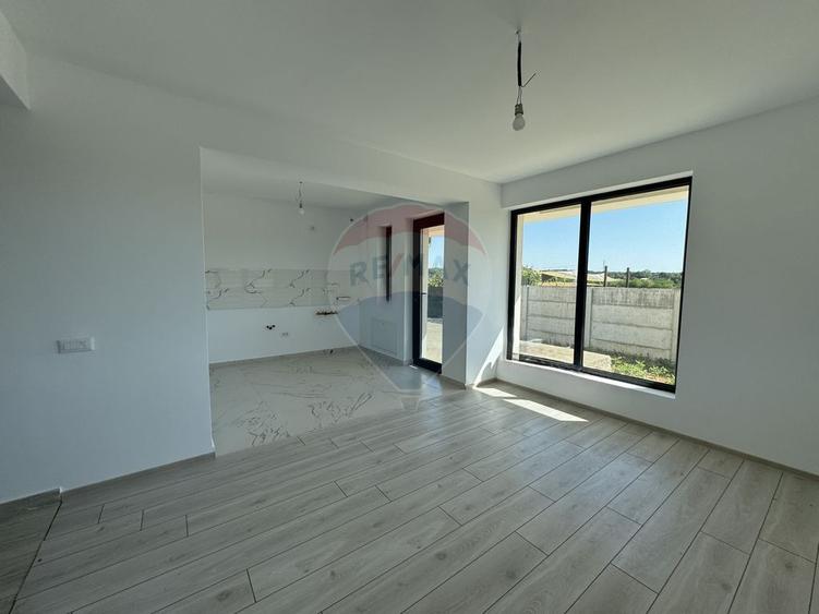 Vila eleganta Peri?, 125 mp utili, 440 mp teren - 3
