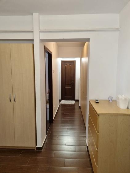 Apartament cu 3 camere în Gheorghe Doja