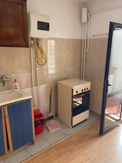 Apartament cu 2 camere decomandat în Exterior Vest