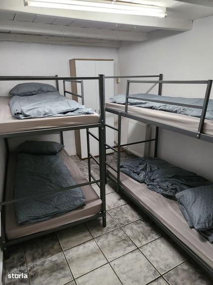 Casă cu 4 camere cu Teren 2000 Mp în Central