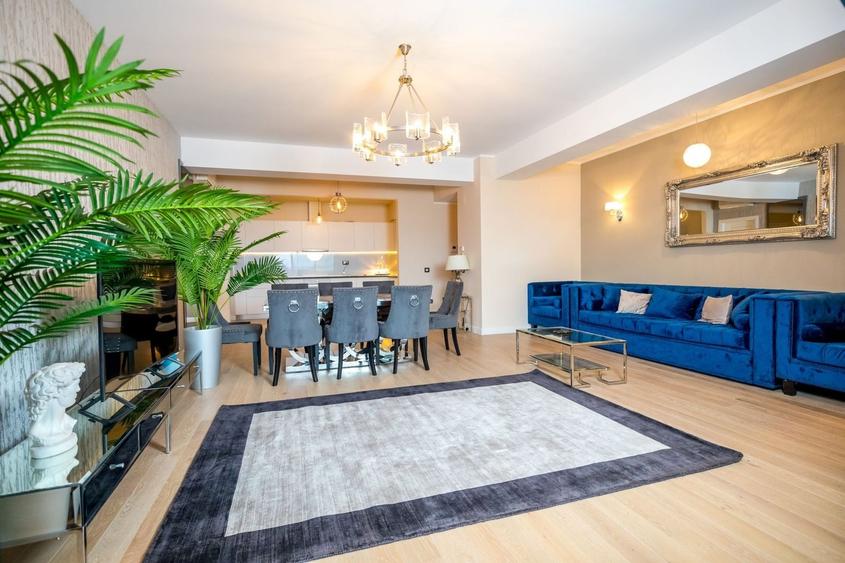 Apartament cu 4 camere decomandat în Herăstrău
