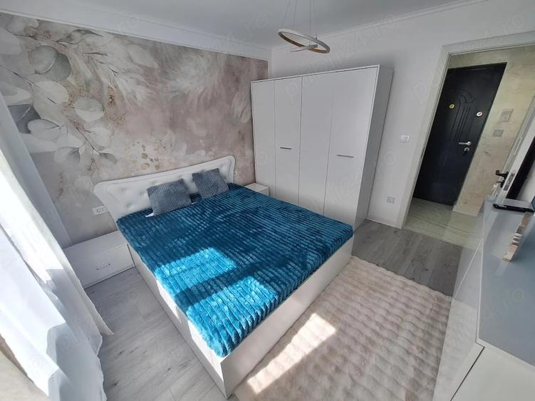 Apartament cu 3 camere semidecomandat în Dâmbovița