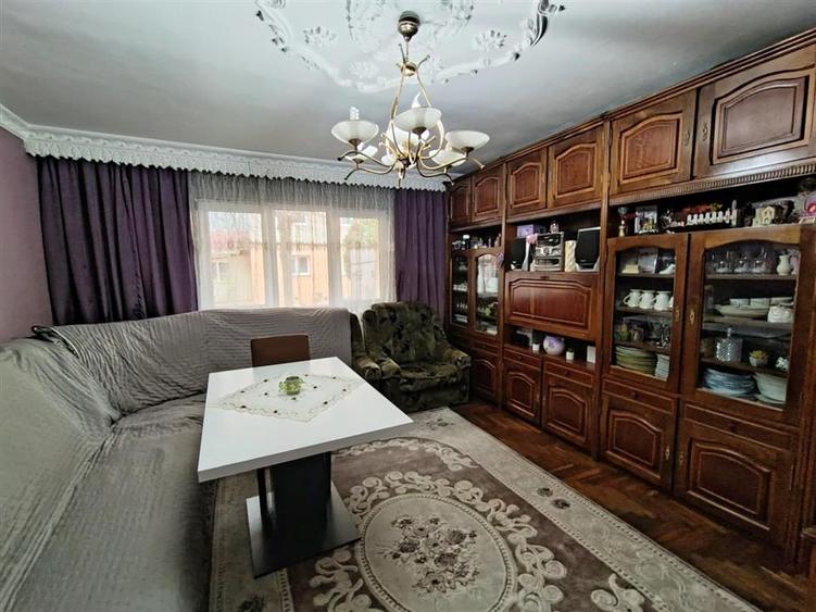 Apartament cu 3 camere decomandat, mobilat în Burdujeni