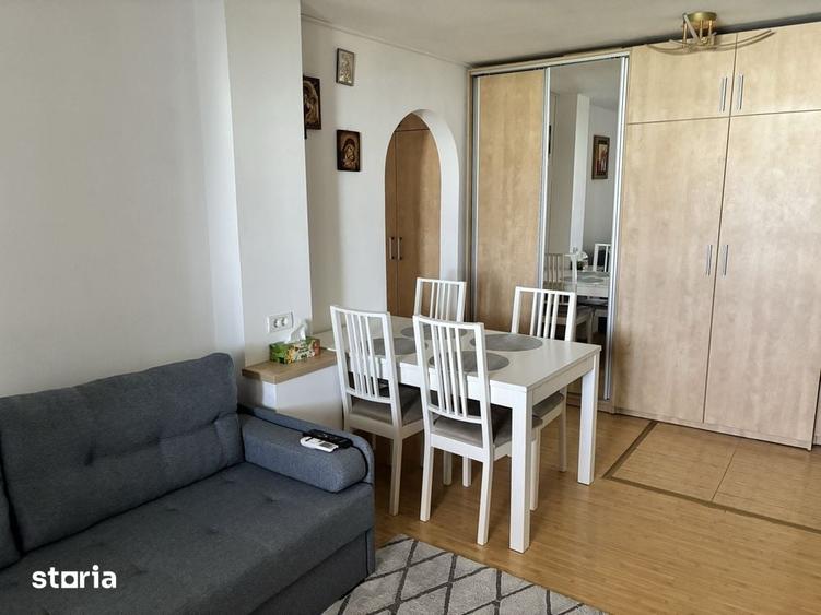 Apartament cu 3 camere decomandat în Băneasa