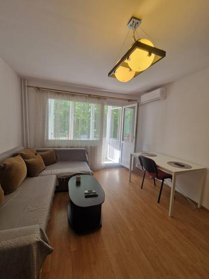 Apartament cu 2 camere semidecomandat în Medicină