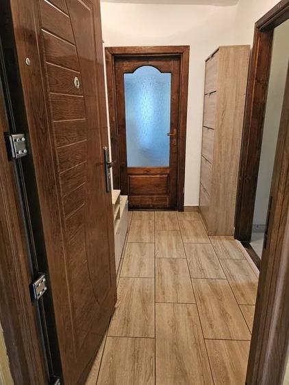 Apartament cu 2 camere semidecomandat, mobilat în Girocului