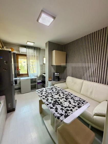Apartament cu 3 camere decomandat, mobilat în Între Lacuri