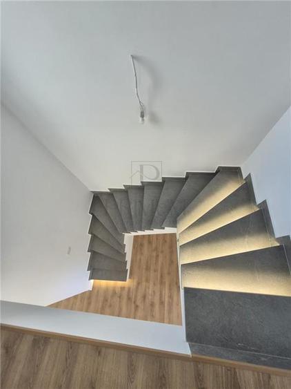 Duplex cu 5 camere cu Canalizare în Moșnița Nouă