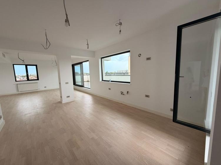 Apartament cu 4 camere decomandat în Iancu Nicolae