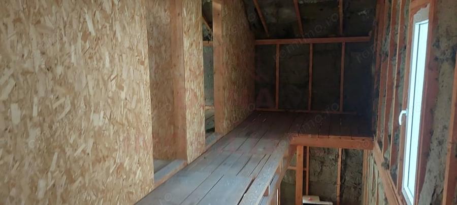 Casă cu 3 camere cu Teren 563 Mp în Rusca