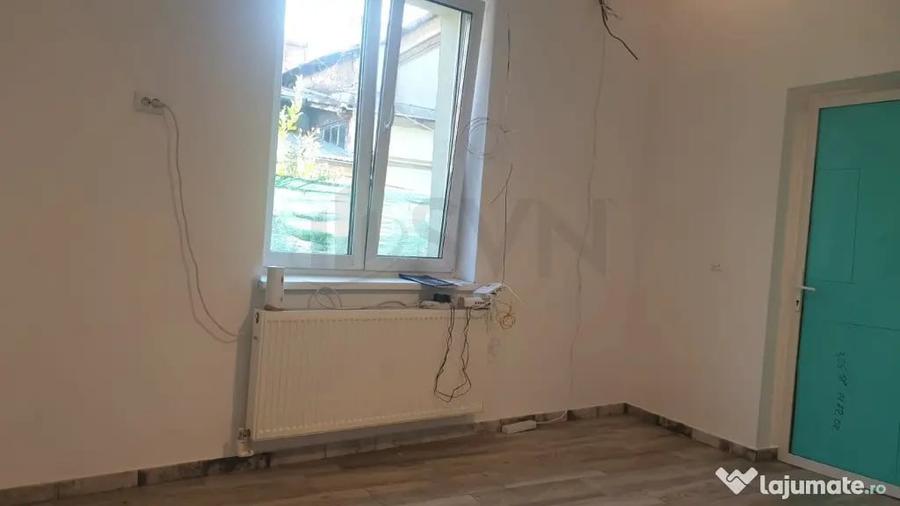 Casă cu 5 camere cu Teren 243 Mp în Cișmigiu