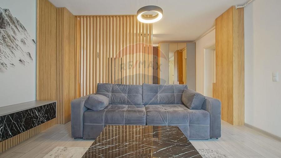 Apartament cu 2 camere semidecomandat, mobilat în Tractorul — fotografia 3