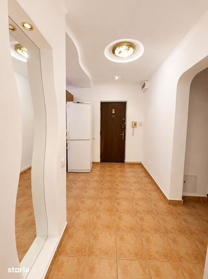 Apartament cu 3 camere decomandat în Rahova
