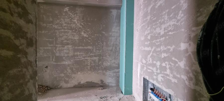 Garsonieră decomandată în Central