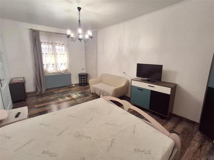 Apartament cu 2 camere nedecomandat în Central