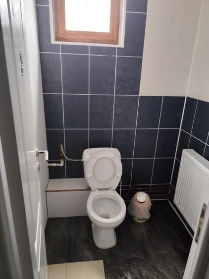 Casă individuală cu 4 camere cu Canalizare în Central