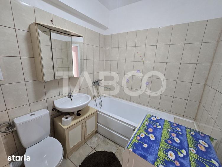 Apartament cu 3 camere decomandat în Turnișor