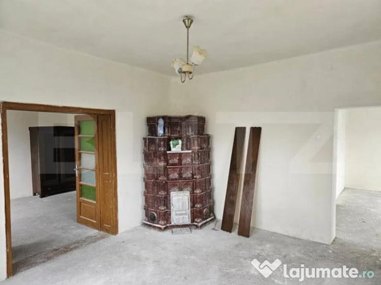 Casa de vanzare cu 3 camere, 2050 mp, zona Tatarasti - 10