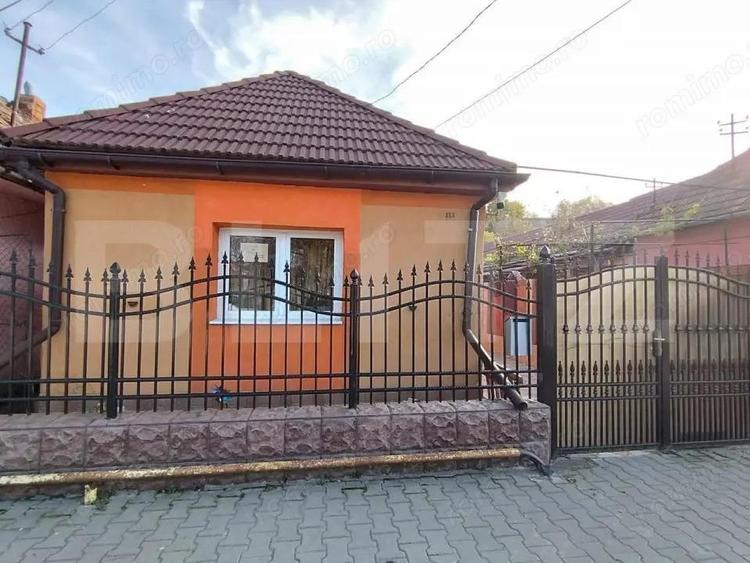 Casă cu 3 camere cu Teren 500 Mp în Central