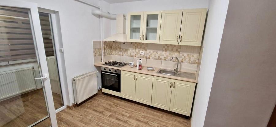 Apartament cu 3 camere decomandat, mobilat în Eremia
