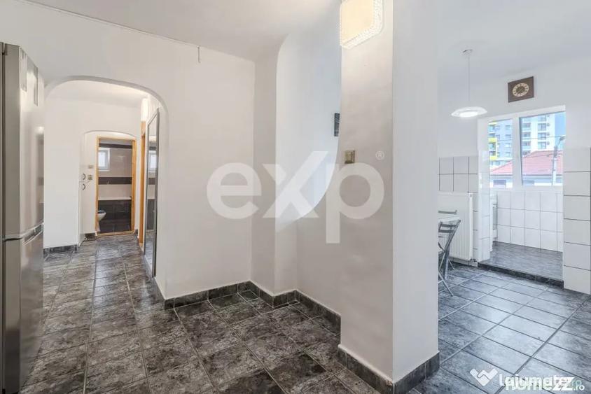 Apartament cu 3 camere decomandat în Lotus