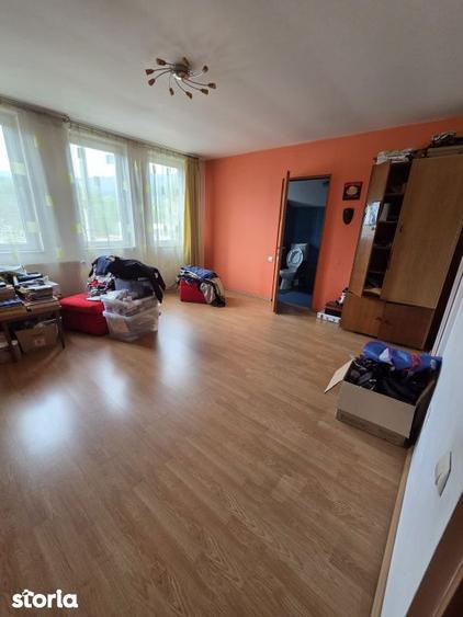 Casă cu 5 camere cu Teren 1800 Mp în Central