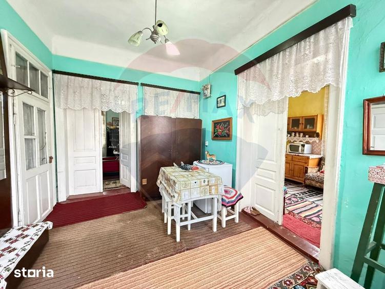 Casa de vanzare in GURA HUMORULUI zona Arini? 250 mp teren - 6